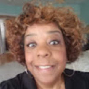 Meet your Posher, Elaine